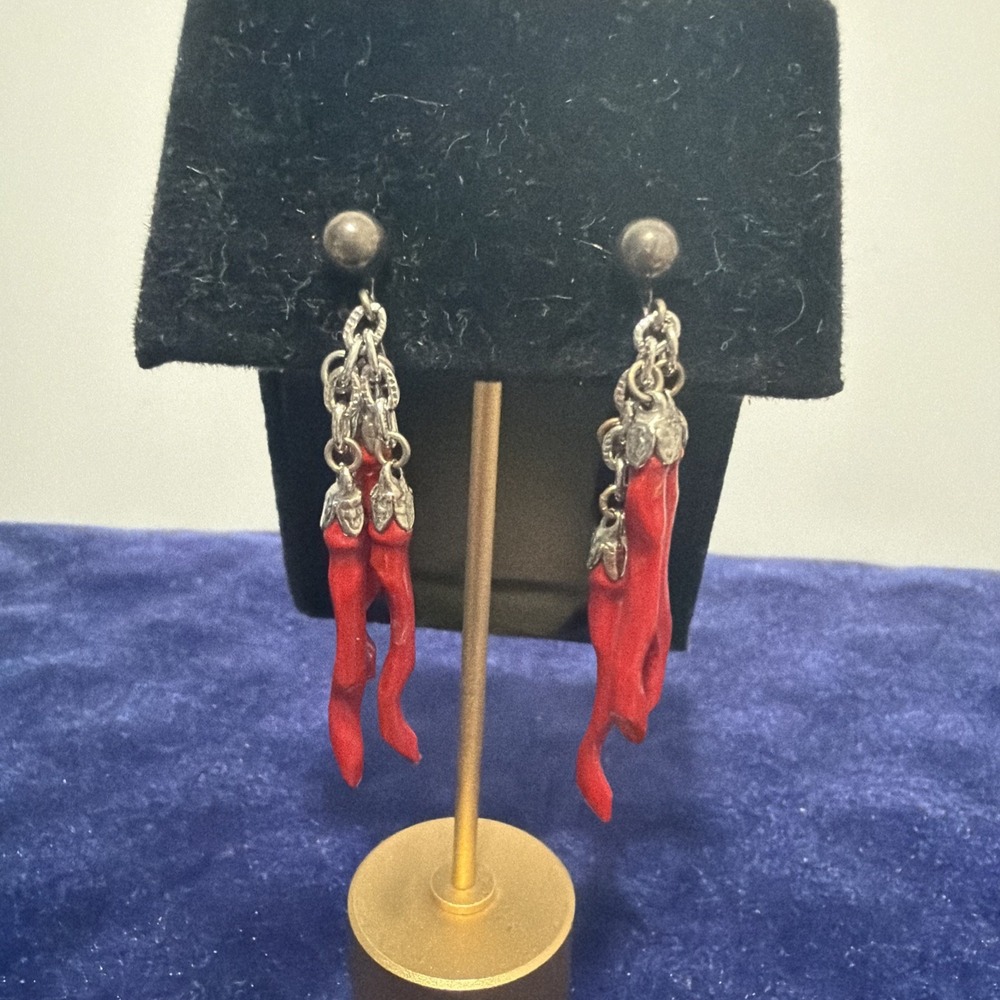 Vintage Red Chile Pepper Silver Screw Back Earrings Dangle Drop - Picture 2 of 7